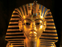 Mask of Tutankhamun (KV62 - Tomb of Tutankhamun)