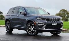 Jeep Grand Cherokee Summit Reserve 4xe - Driven Car Guide