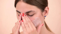 How to Exfoliate Your Face: Easy Steps for Glowing Skin