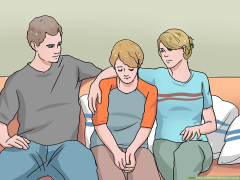 4 Ways to Choose Between Friends - wikiHow Life