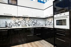 Black and White Kitchen Cabinets (Diamonback Acrylic Panels For Kitchen Splashbacks And Bathrooms)