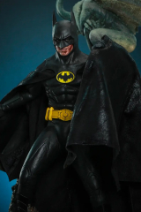 Batman 1:6 Scale Figure (Hot Toys Batman Movie Masterpiece Action Figure 1/6 Batman)