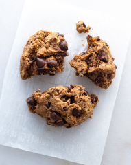 Chocolate Chip Breakfast Cookie (Banana Tahini Spelt Chocolate Chip Cookies)