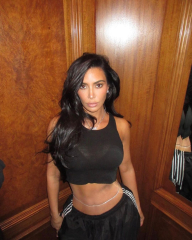 Kim Kardashian exposes natural hair without wigs or extensions at ...