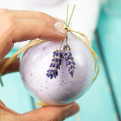 How to Make Bath Bombs at - DIY Bath Bomb Recipe