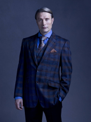 Mads Mikkelsen as Dr. Hannibal Lecter - Hannibal – série TV photo ...