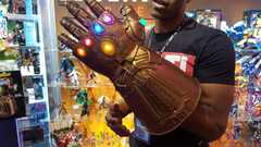 Marvel Avengers Infinity War Infinity Gauntlet Light-Up Replica (Marvel Legends Series Infinity Gauntleticulated Electronic Fist)