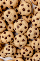 Soft Chocolate Chip Cookies