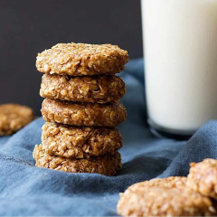 Anzac biscuit (No Bake Peanut Butter Oatmeal Cookies)