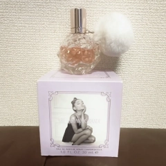 Ariana Grande Ari (Ari by Ariana Grande Eau De Parfum Spray)