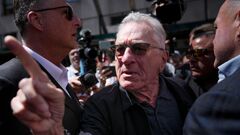 Robert De Niro has award withdrawn after calling Donald Trump ...