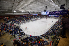 (Ice skating rink)