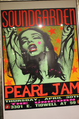 Pearl-jam-soundgarden-1992-frank-kozik-green-lady- | Collectionzz