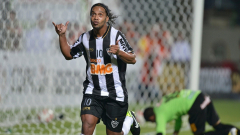 Sports Ronaldinho Soccer Player Clube Atlético Mineiro